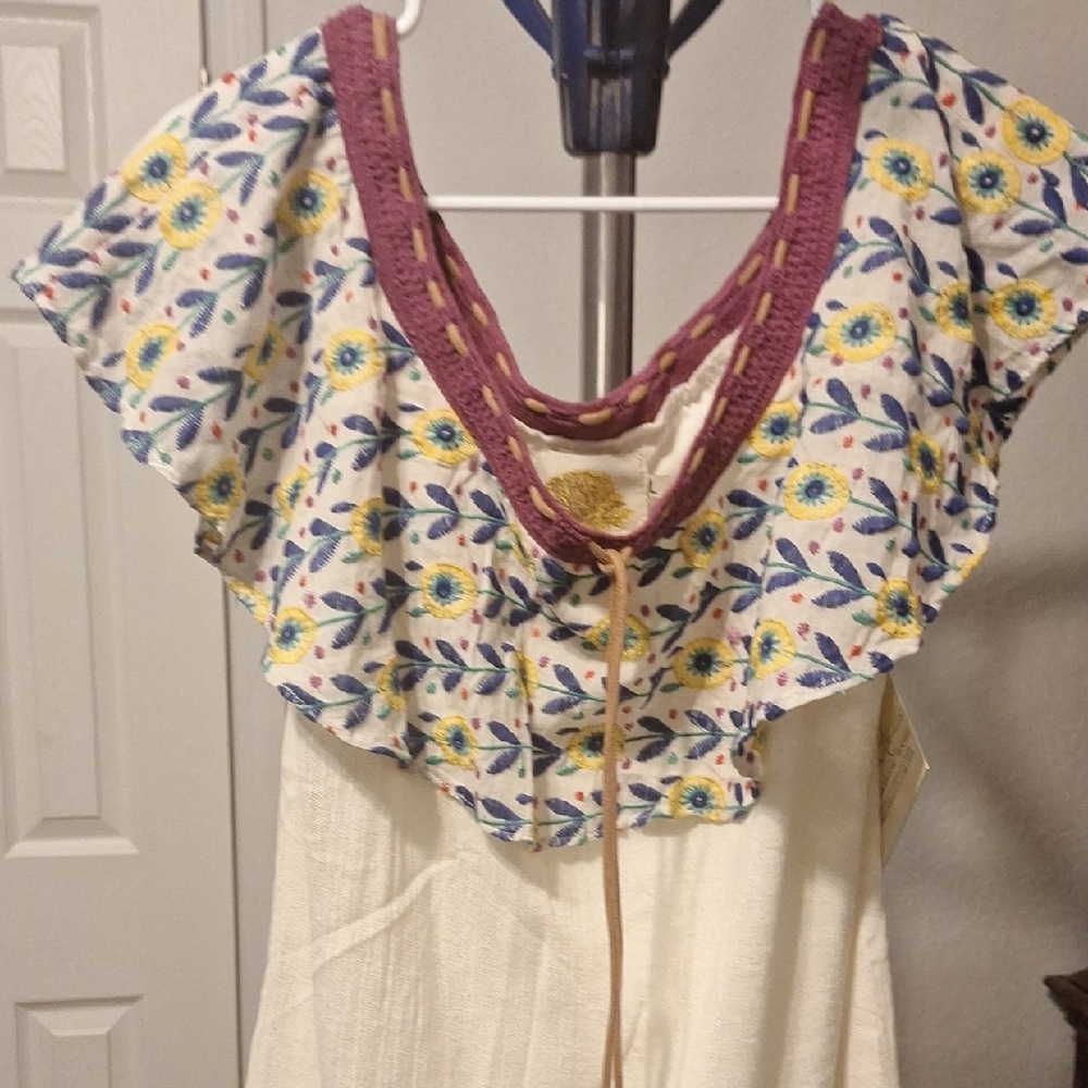 Elegant Floral Blouse with Purple and Yellow Details